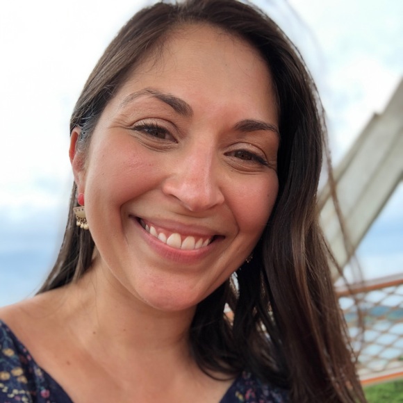 Meet your Posher, Stephanie aka @smetler! - Picture 4 of 7